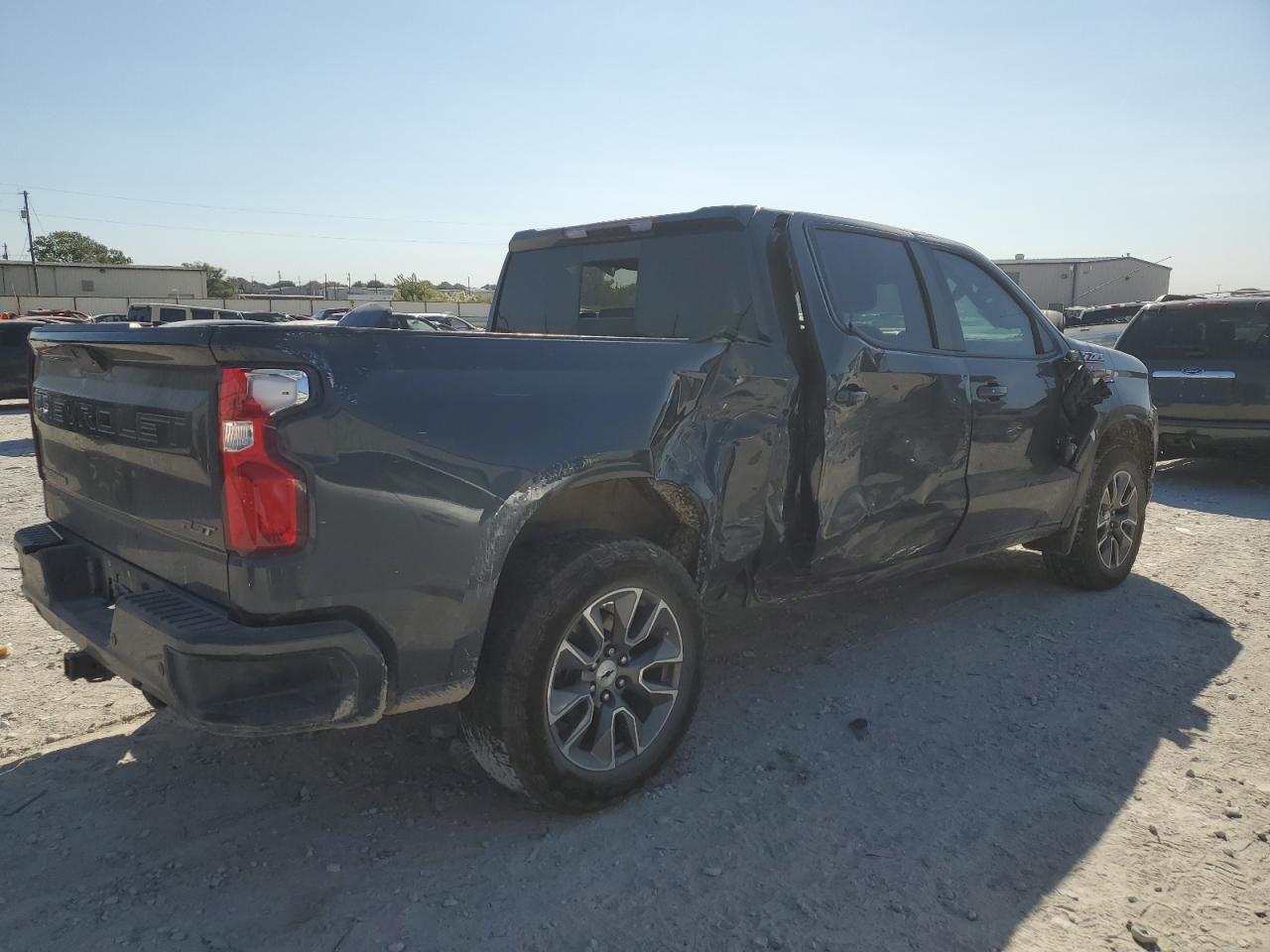 2022 Chevrolet Silverado VIN 1GCUYEELXNZ156608 Copart auction photo, side / rear end damage thumbnail 3