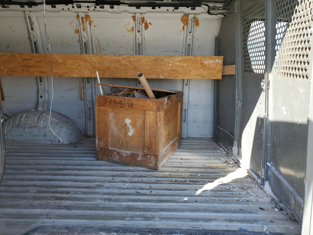 2008 Chevrolet Express VIN 1GCGG25C581188965 Copart auction photo, front end damage thumbnail 11