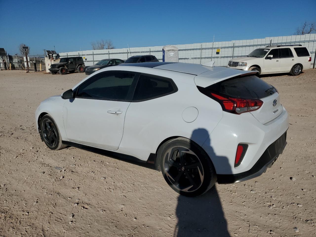 2020 Hyundai Veloster VIN KMHTH6AB5LU024862 Copart auction photo, front end / minor dent/scratches damage thumbnail 2