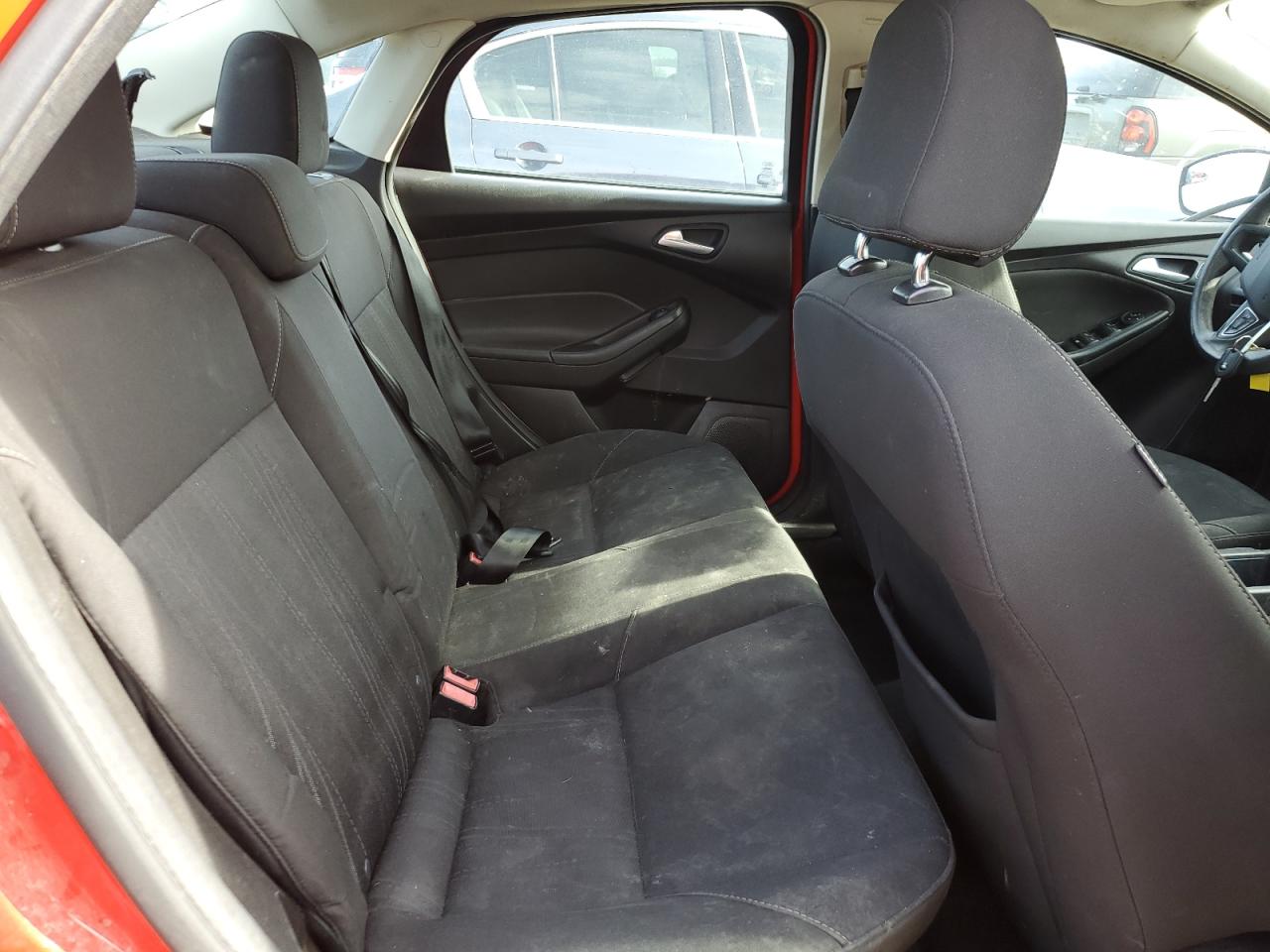 2016 Ford Focus VIN 1FADP3F25GL285588 Copart auction photo, rear end damage thumbnail 10