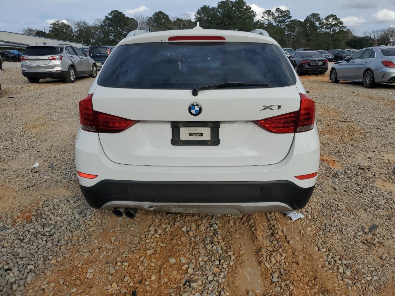 2015 BMW X1 VIN WBAVM1C5XFVZ93734 Copart auction photo, front end / side damage thumbnail 6