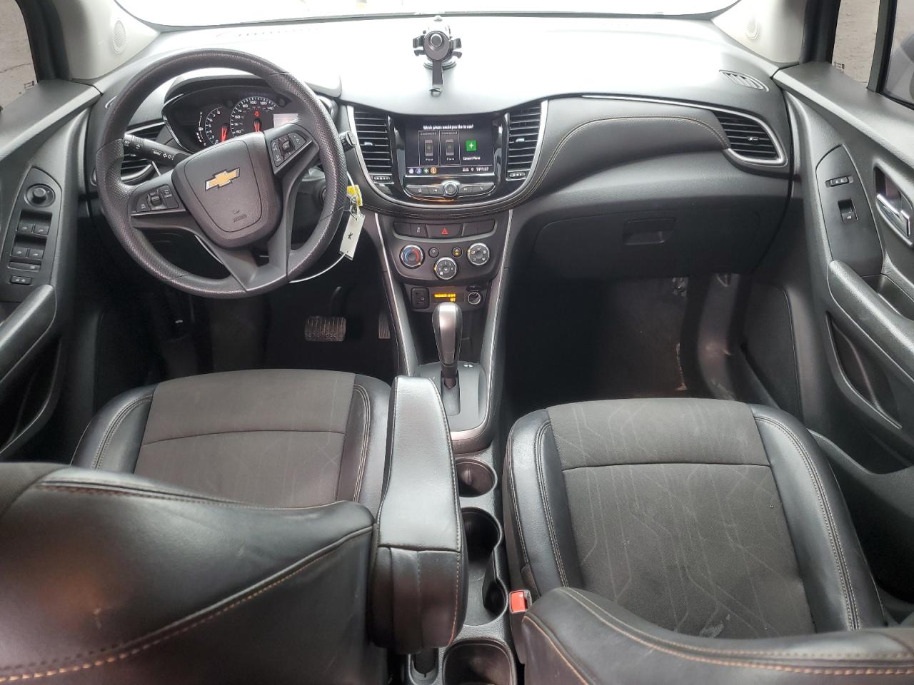 2021 Chevrolet Trax VIN KL7CJPSM5MB371424 Copart auction photo, vandalism / rear end damage thumbnail 8