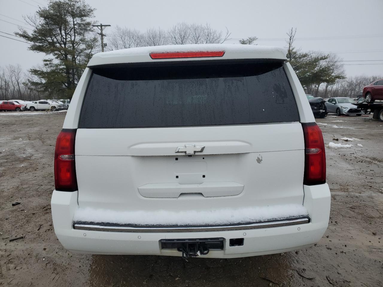 2015 Chevrolet Suburban VIN 1GNSKKKC8FR203560 Copart auction photo, normal wear / side damage thumbnail 6