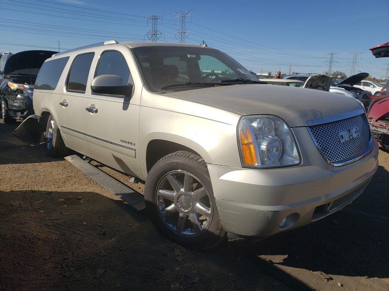 2013 GMC Yukon VIN 1GKS2MEF1DR224875 Copart auction photo, rear end / minor dent/scratches damage thumbnail 4
