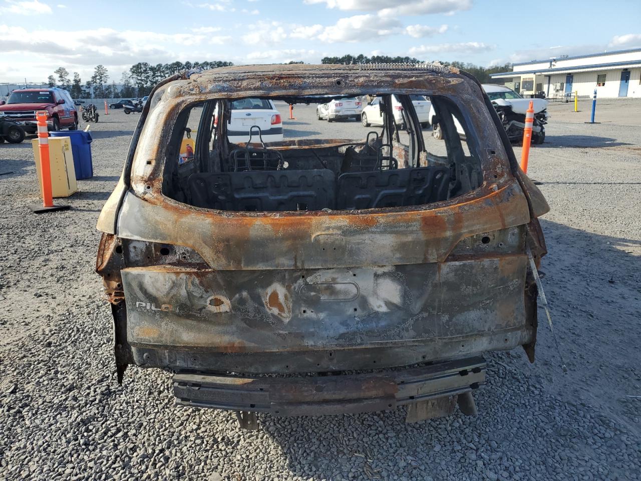 2016 Honda Pilot VIN 5FNYF5H90GB013943 Copart auction photo, burn damage thumbnail 6