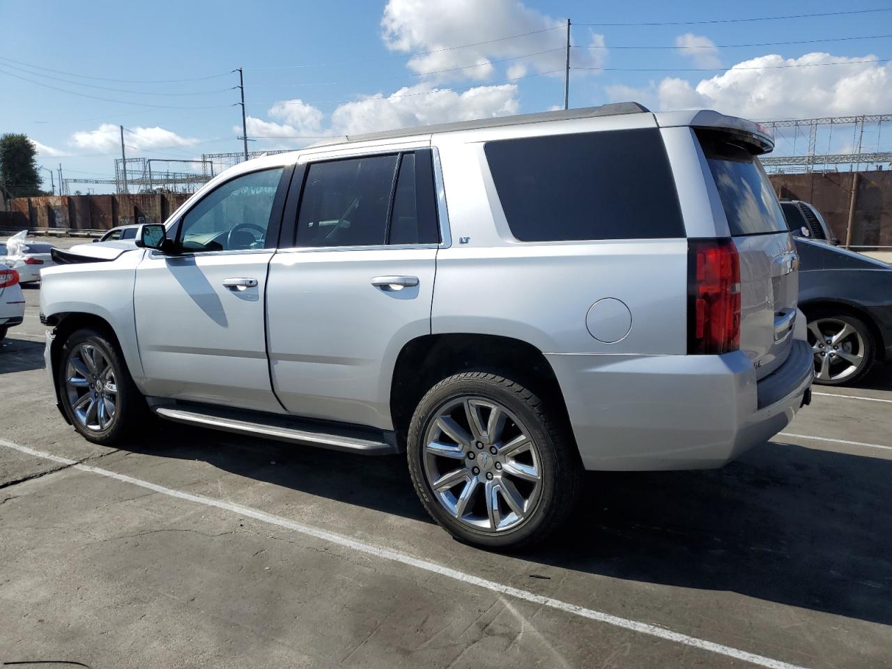 2015 Chevrolet Tahoe VIN 1GNSKBKC5FR562610 Copart auction photo, front end damage thumbnail 2