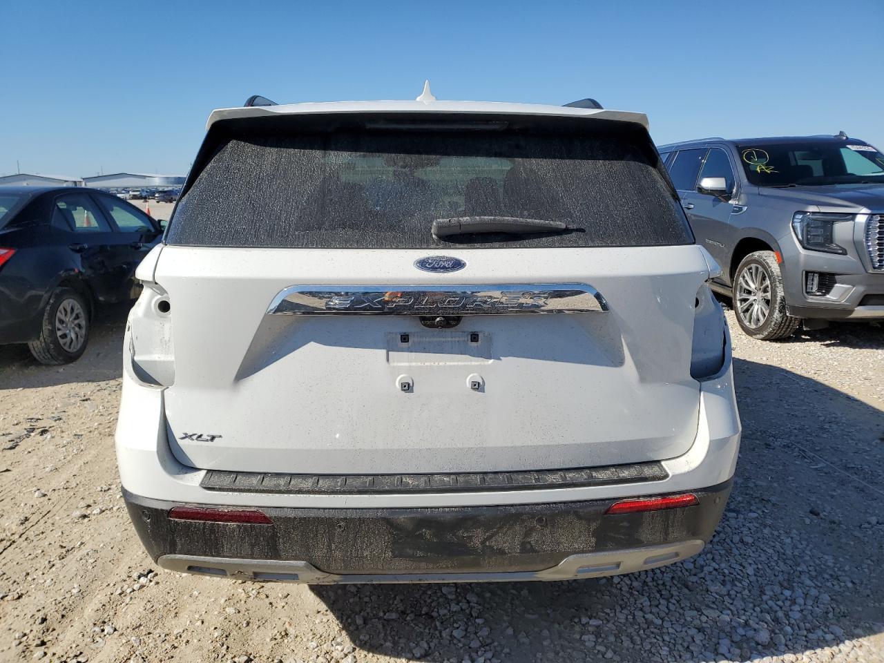 2022 Ford Explorer VIN 1FMSK7DHXNGB92002 Copart auction photo, side / rear end damage thumbnail 6