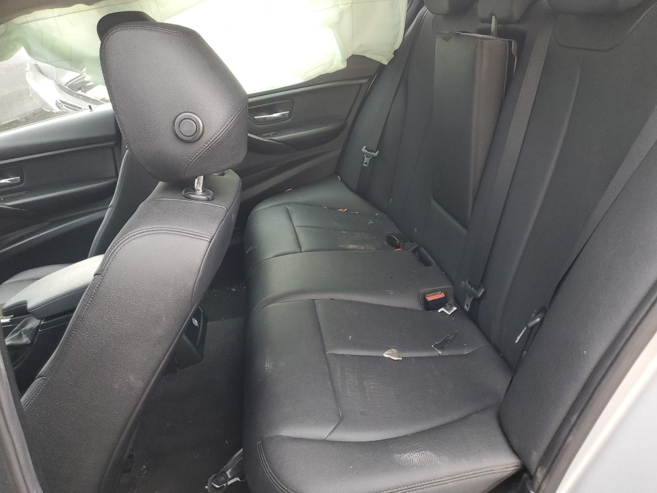 2015 BMW 3er VIN WBA3B1C53FK137318 Copart auction photo, all over damage thumbnail 10