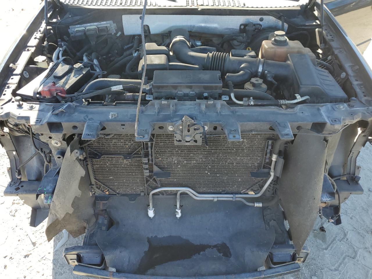 2008 Ford Expedition VIN 1FMFU19528LA45854 Copart auction photo, front end damage thumbnail 12