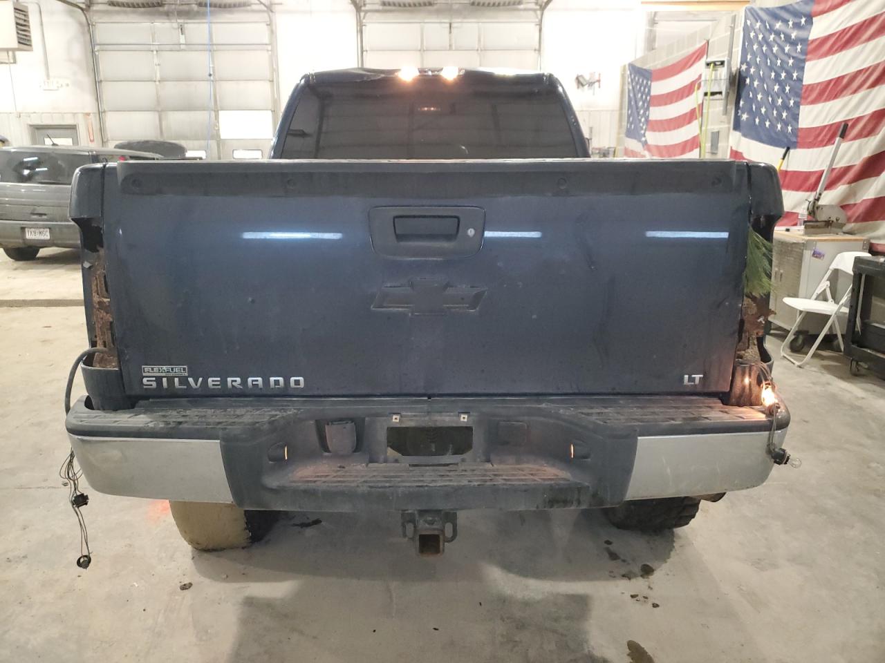 2011 Chevrolet Silverado VIN 1GCRKSE35BZ251997 Copart auction photo, front end / side damage thumbnail 6