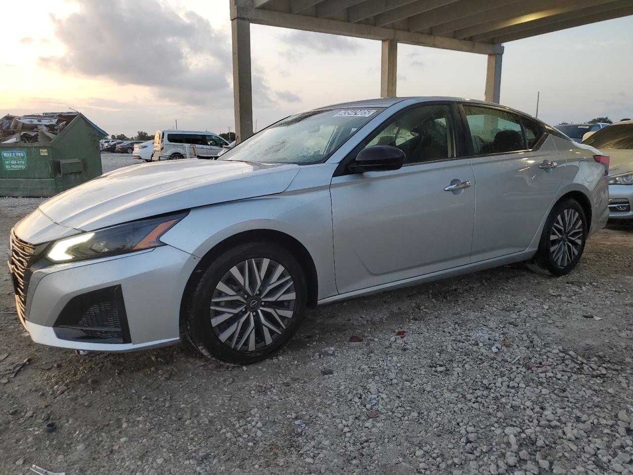 2024 Nissan Altima VIN 1N4BL4DV2RN351916