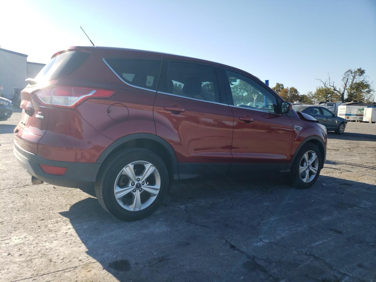 2013 Ford Escape VIN 1FMCU0GX5DUB53486 Copart auction photo, front end / minor dent/scratches damage thumbnail 3
