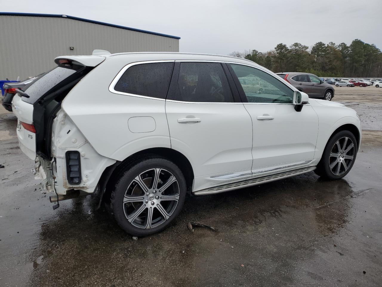 2021 Volvo XC60 VIN YV4102DL4M1882646 Copart auction photo, rear end damage thumbnail 3