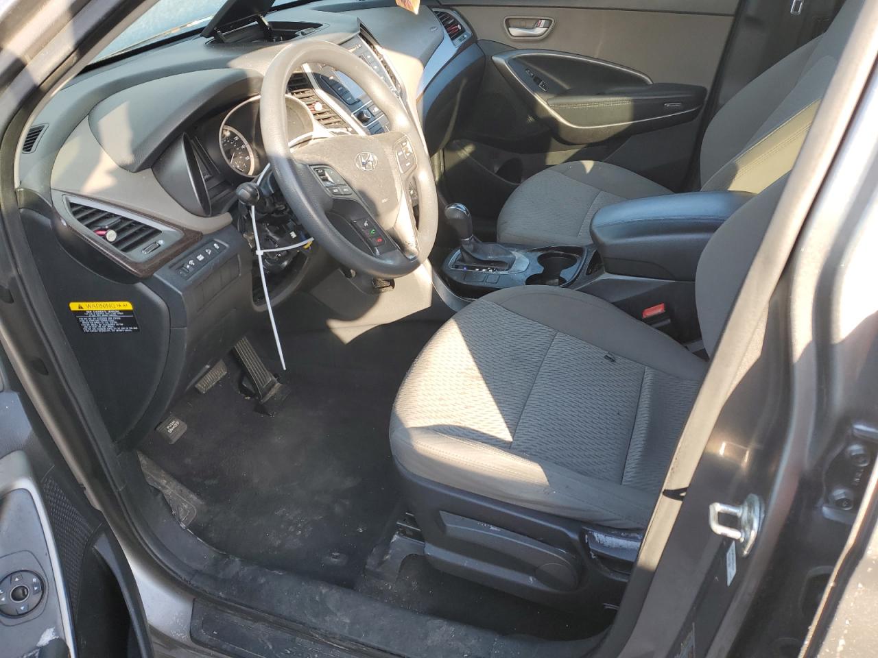 2018 Hyundai Santa Fe VIN 5NMZT3LB7JH083912 Copart auction photo, front end / minor dent/scratches damage thumbnail 7