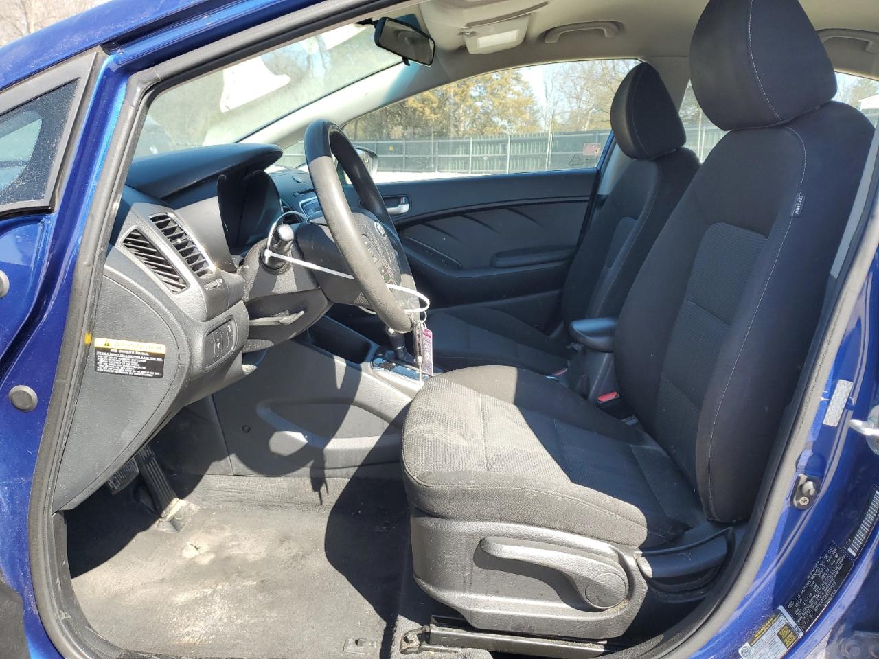 2017 KIA Forte VIN 3KPFK4A72HE070559 Copart auction photo, front end / minor dent/scratches damage thumbnail 7