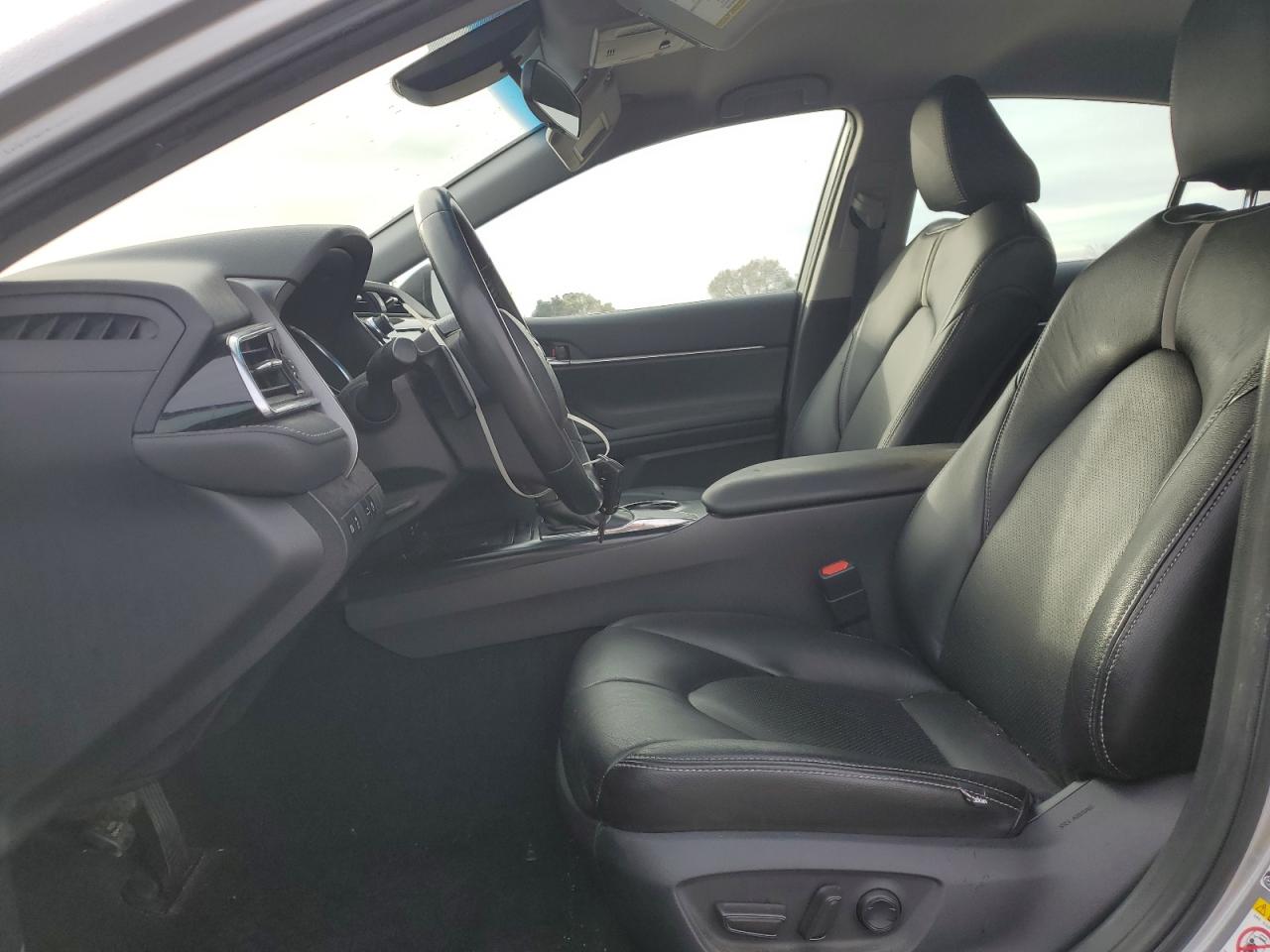 2018 Toyota Camry VIN 4T1B11HKXJU677189 Copart auction photo, front end / side damage thumbnail 7