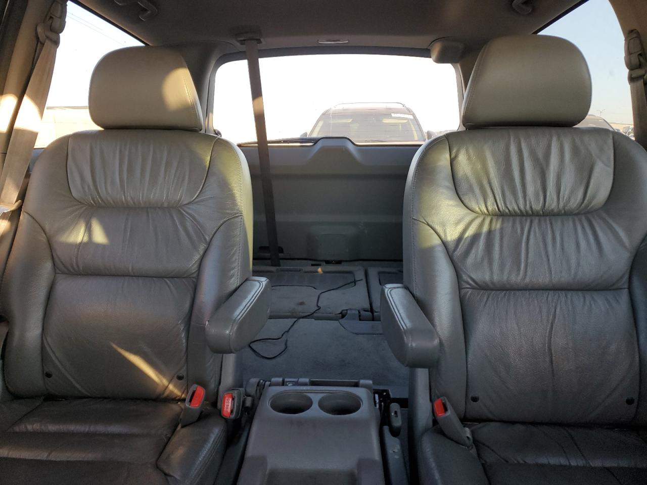 2010 Honda Odyssey VIN 5FNRL3H96AB052786 Copart auction photo, rear end damage thumbnail 10
