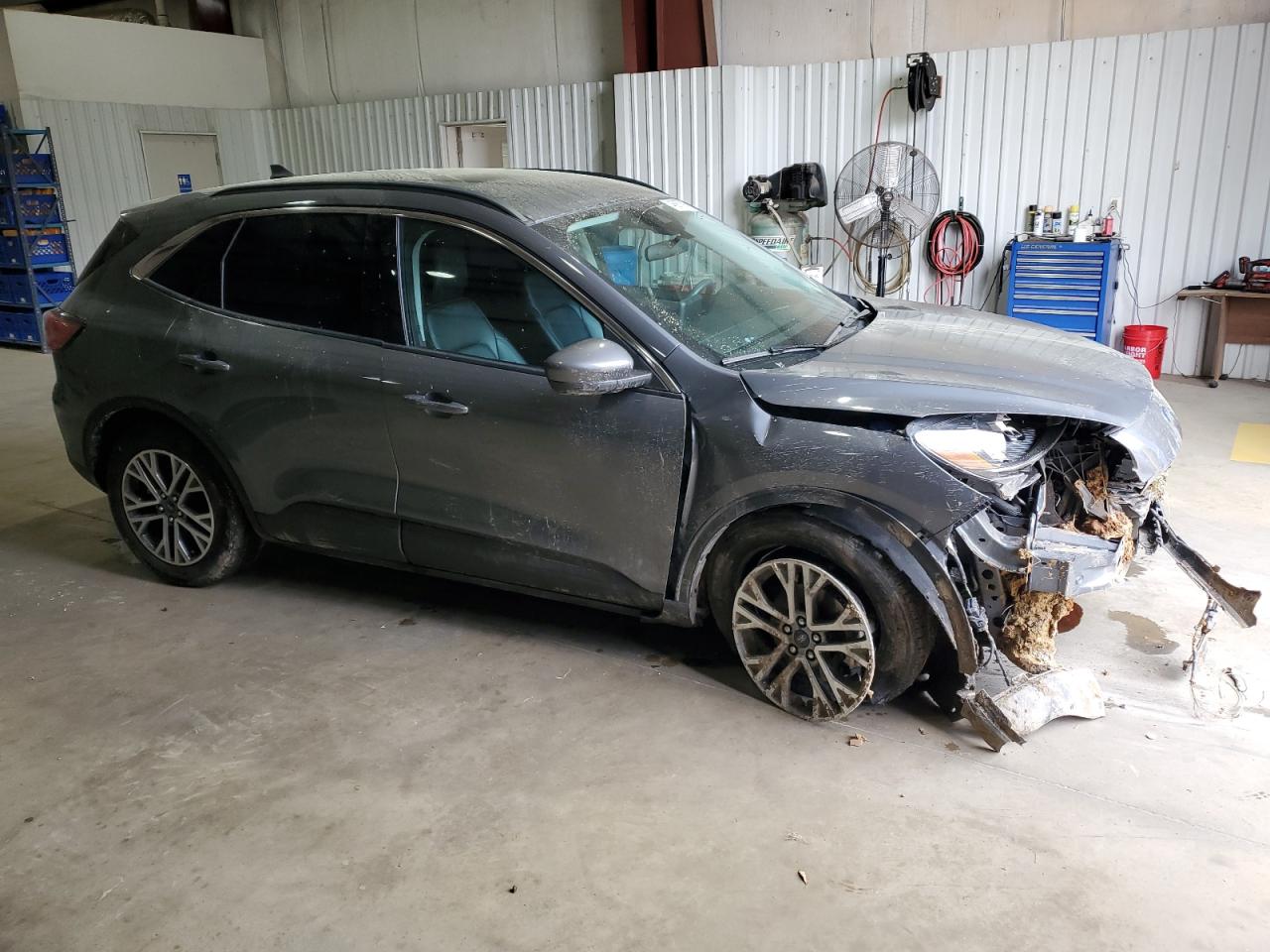 2022 Ford Escape VIN 1FMCU0H63NUB17741 Copart auction photo, front end / minor dent/scratches damage thumbnail 4
