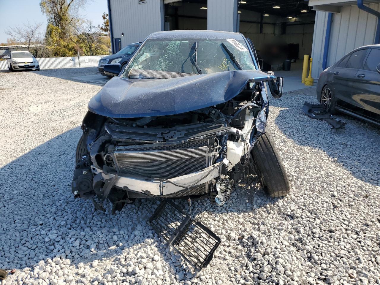 2020 Chevrolet Equinox VIN 2GNAXTEV7L6149319 Copart auction photo, front end / side damage thumbnail 5