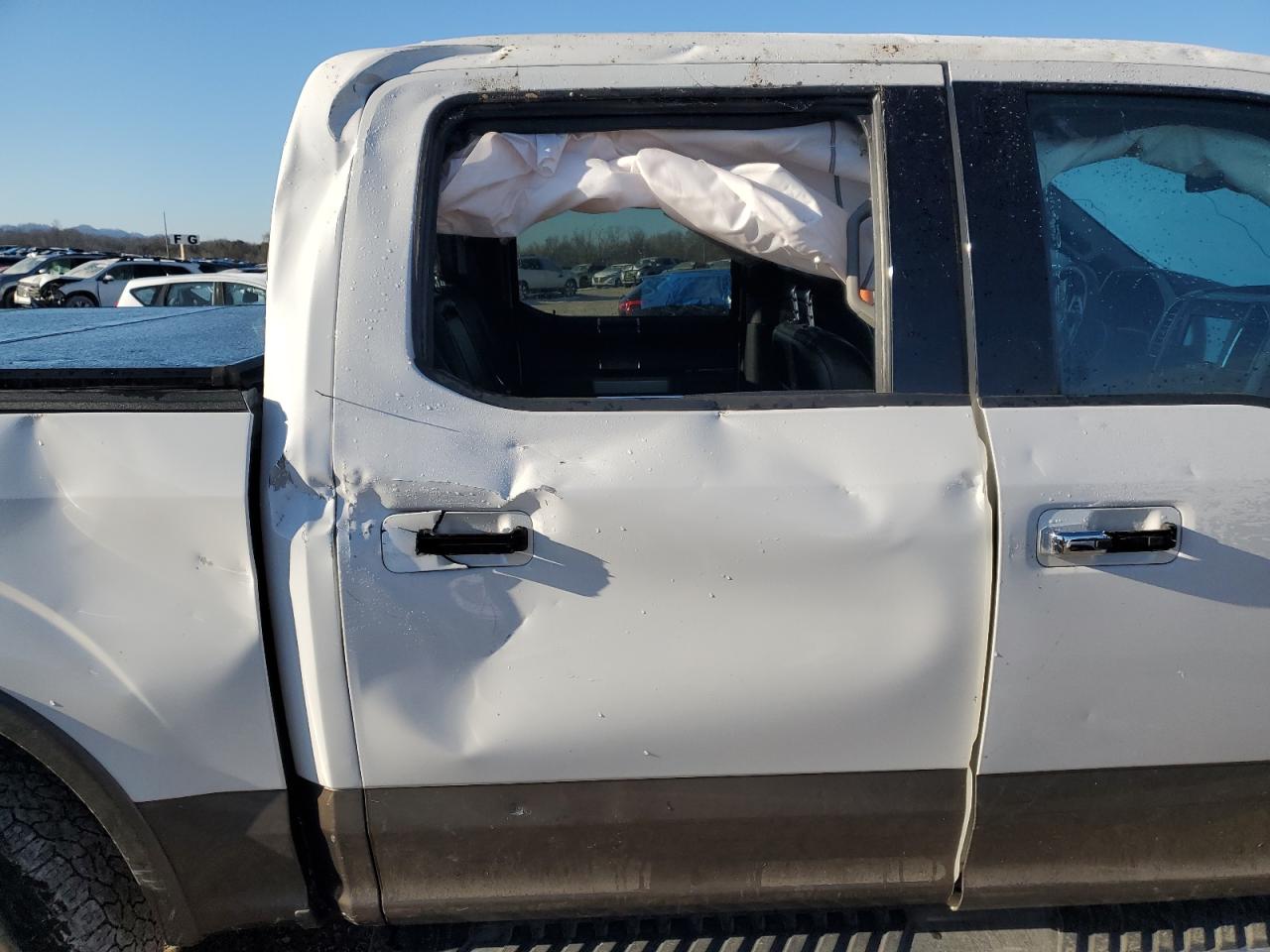 2016 Ford F-150 VIN 1FTEW1EGXGFC29597 Copart auction photo, side / mechanical damage thumbnail 11