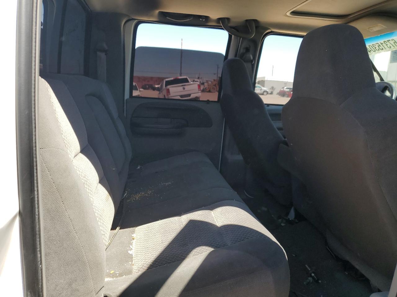 2003 Ford F250 VIN 1FTNW21P93EB35562 Copart auction photo, vandalism damage thumbnail 10