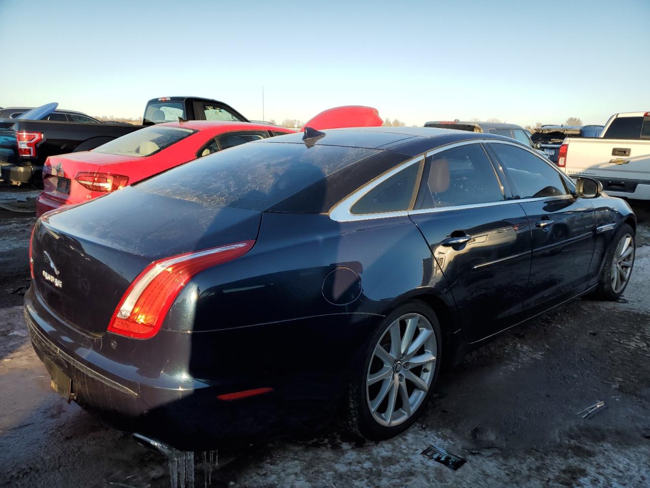 2013 Jaguar XJ VIN SAJWA1C74D8V41339 Copart auction photo, mechanical / minor dent/scratches damage thumbnail 3