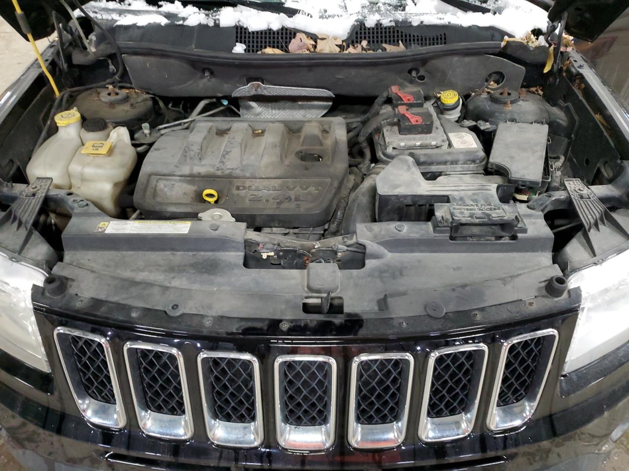 2013 Jeep Compass VIN 1C4NJDEB6DD189773 Copart auction photo, rear end / minor dent/scratches damage thumbnail 12