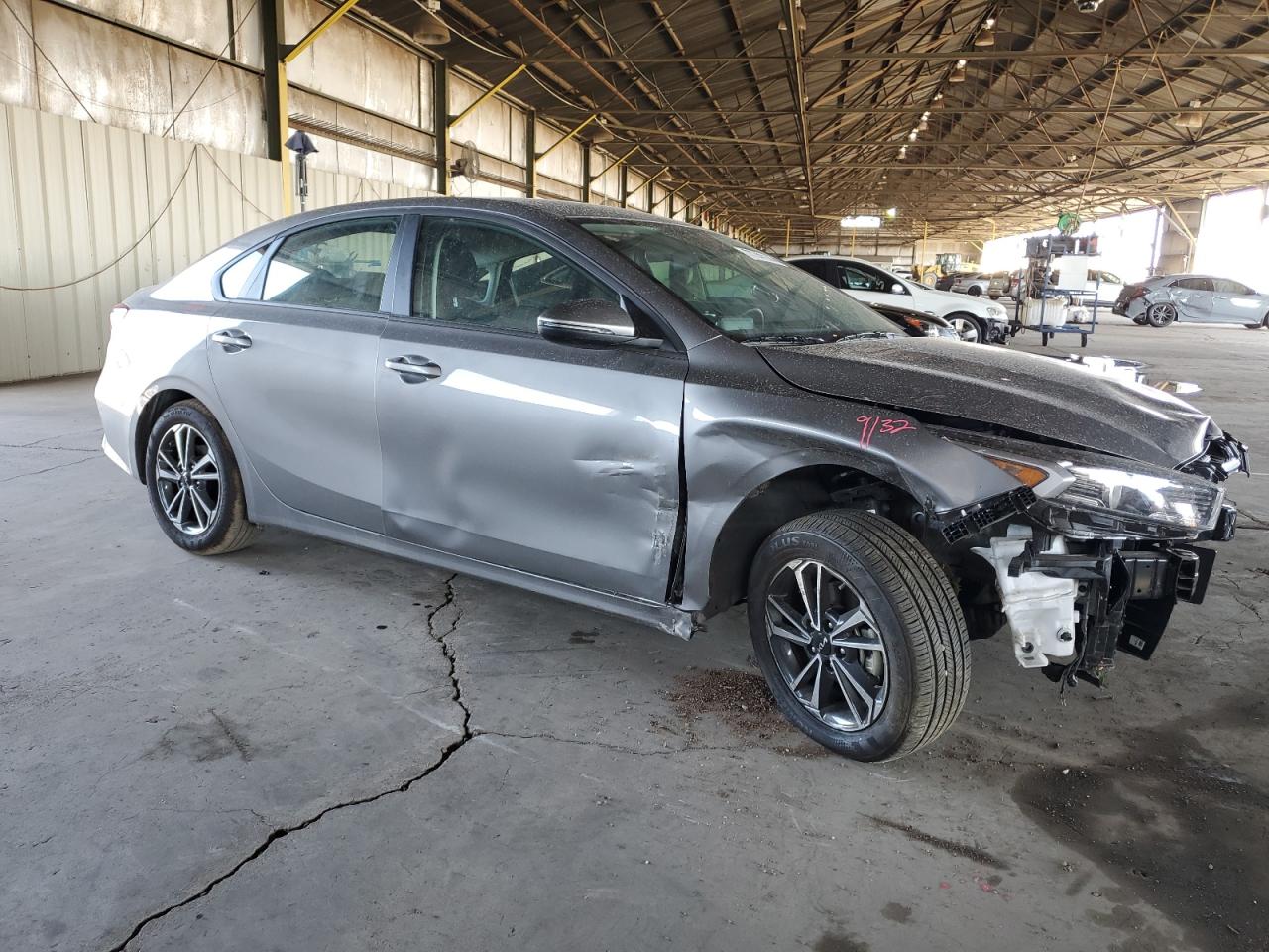 2024 KIA Forte VIN 3KPF24AD9RE819719 Copart auction photo, front end / side damage thumbnail 4