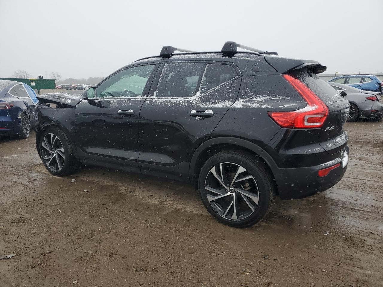 2021 Volvo XC40 VIN YV4162UM6M2435950 Copart auction photo, front end / minor dent/scratches damage thumbnail 2