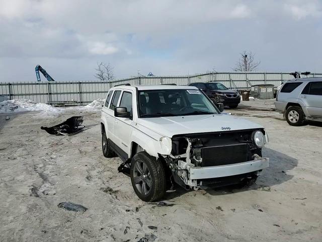 2015 Jeep Liberty (Patriot) VIN 1C4NJRFB1FD357818 Copart auction photo, front end / minor dent/scratches damage thumbnail 11