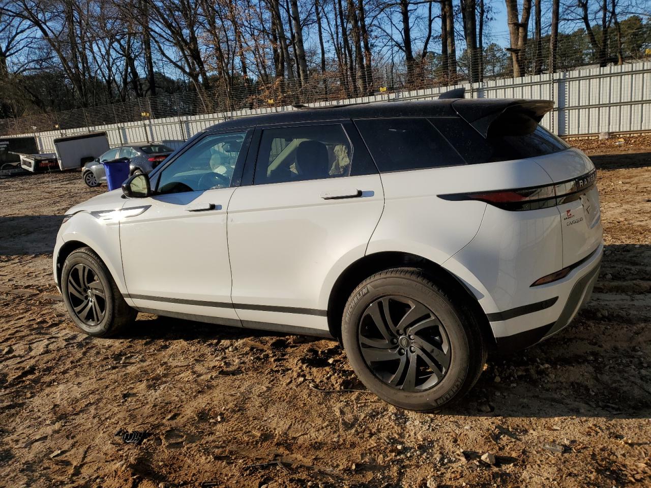 2022 Land Rover Range Rover VIN SALZJ2FX6NH166626 Copart auction photo, front end damage thumbnail 2