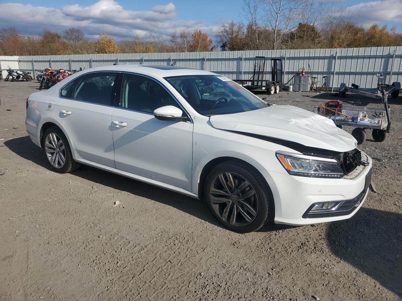 2018 Volkswagen Passat VIN 1VWBA7A34JC021714 Copart auction photo, front end / minor dent/scratches damage thumbnail 4