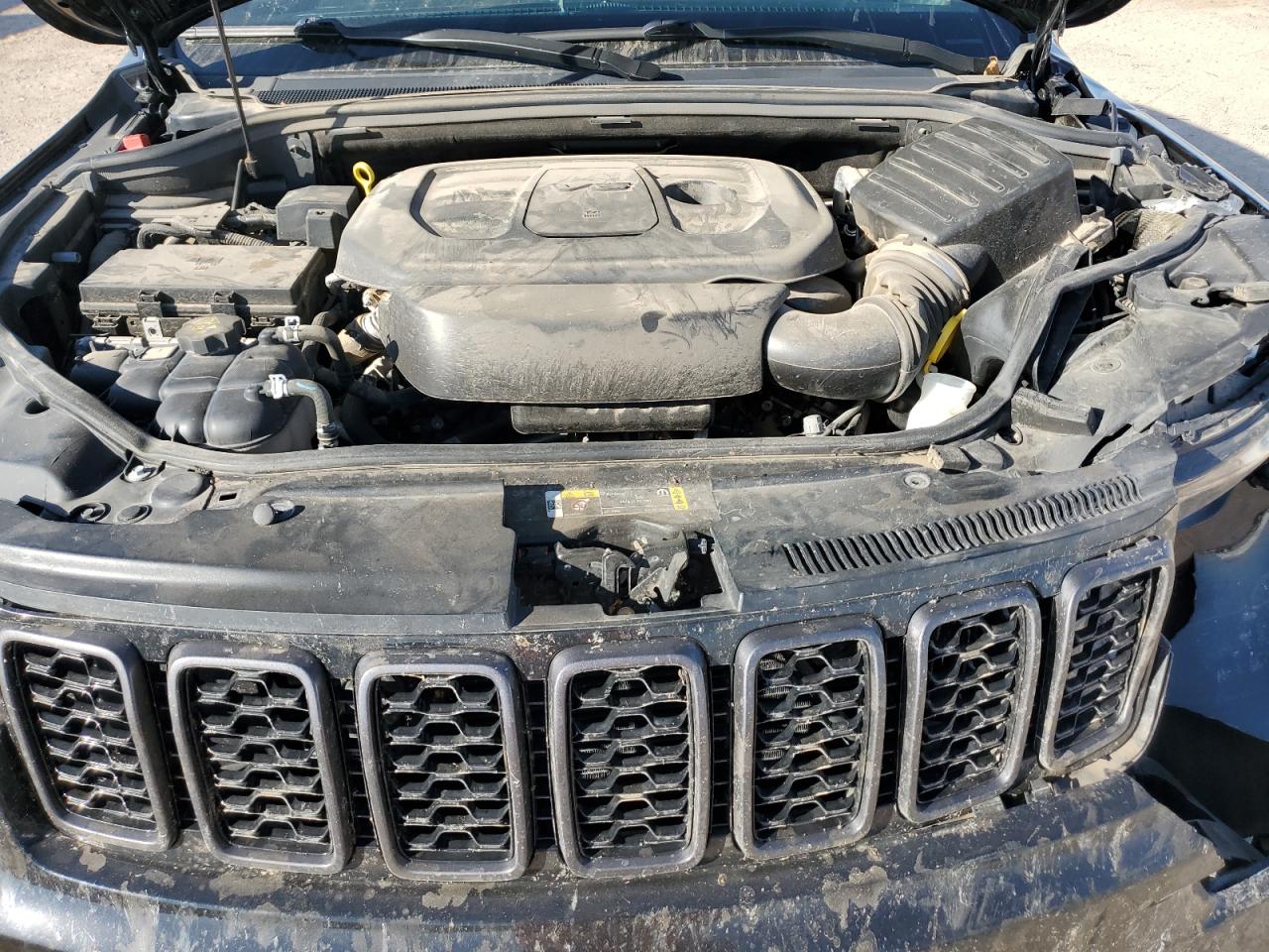 2021 Jeep Grand Cherokee VIN 1C4RJFBG6MC704273 Copart auction photo, front end / minor dent/scratches damage thumbnail 13