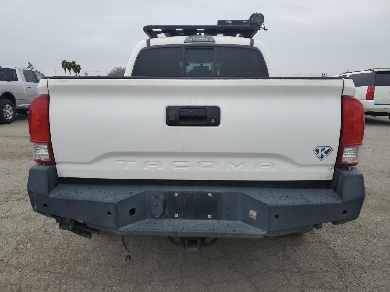 2016 Toyota Tacoma VIN 3TMCZ5AN3GM021474 Copart auction photo, front end damage thumbnail 6