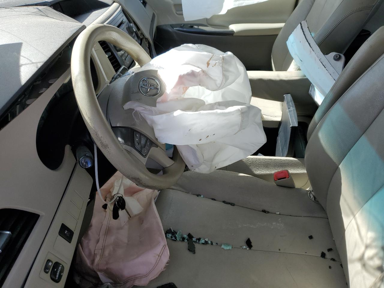 2014 Toyota Sienna VIN 5TDKK3DC0ES466086 Copart auction photo, front end / side damage thumbnail 8