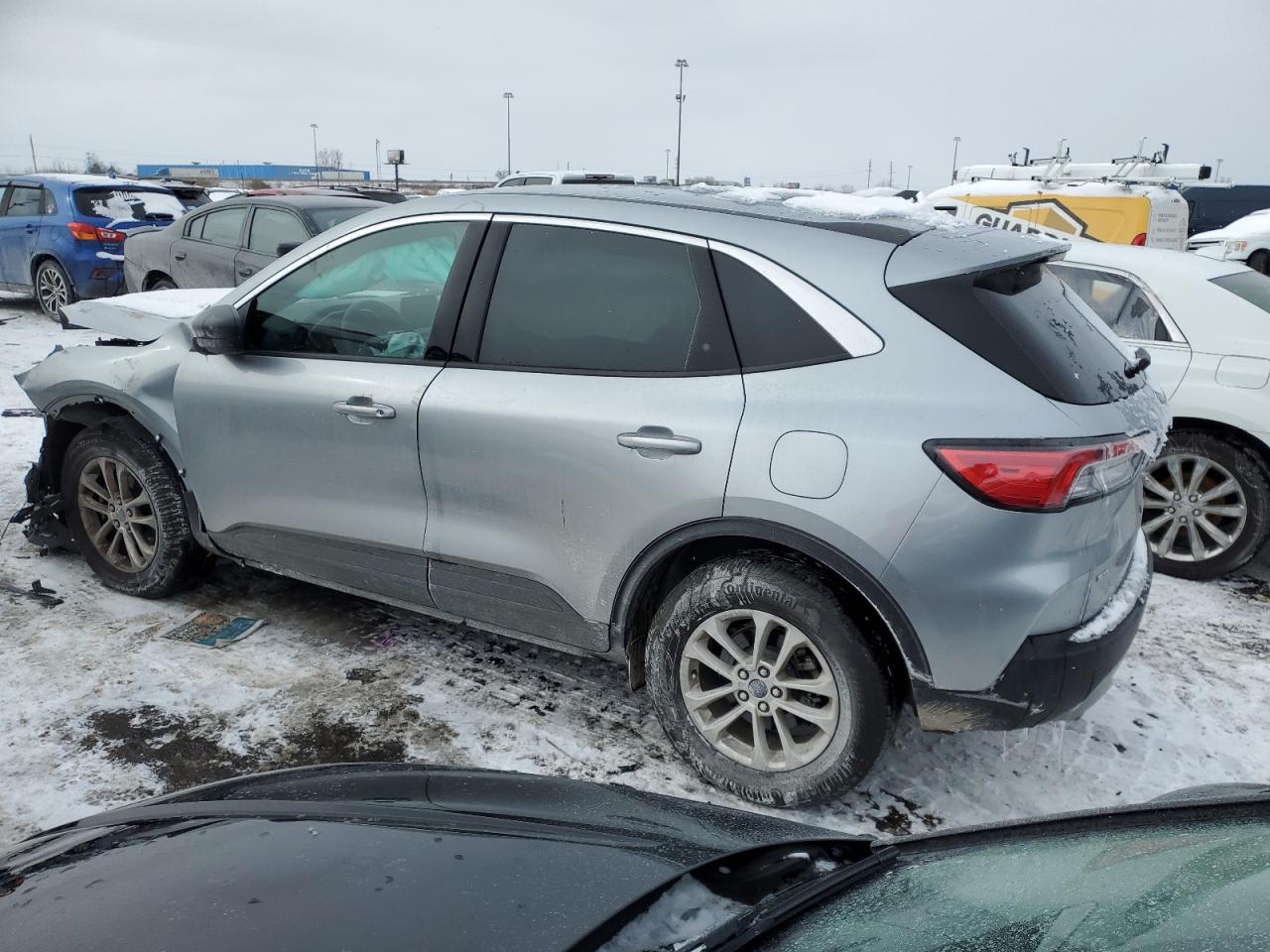 2022 Ford Escape VIN 1FMCU9G62NUB69500 Copart auction photo, front end damage thumbnail 2