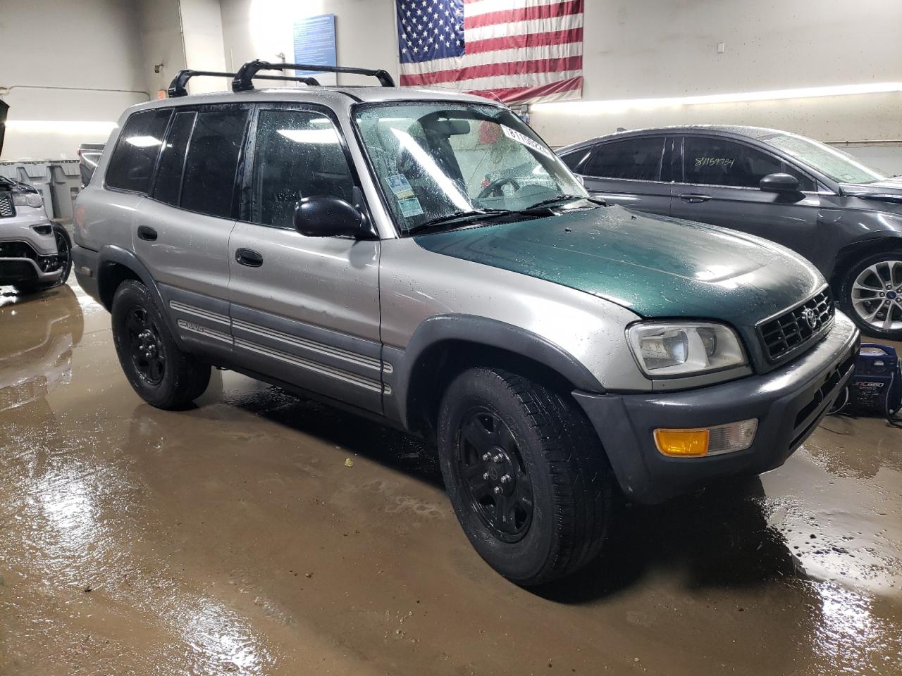 1999 Toyota RAV 4 VIN JT3HP10V7X7113496 Copart auction photo, front end damage thumbnail 4