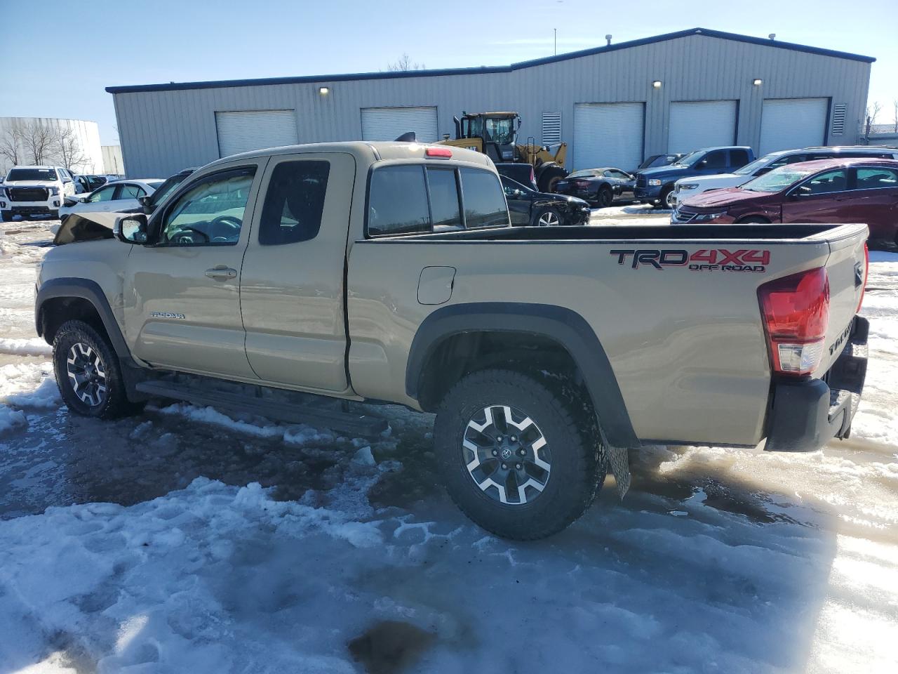 2016 Toyota Tacoma VIN 5TFSZ5AN9GX006306 Copart auction photo, front end damage thumbnail 2