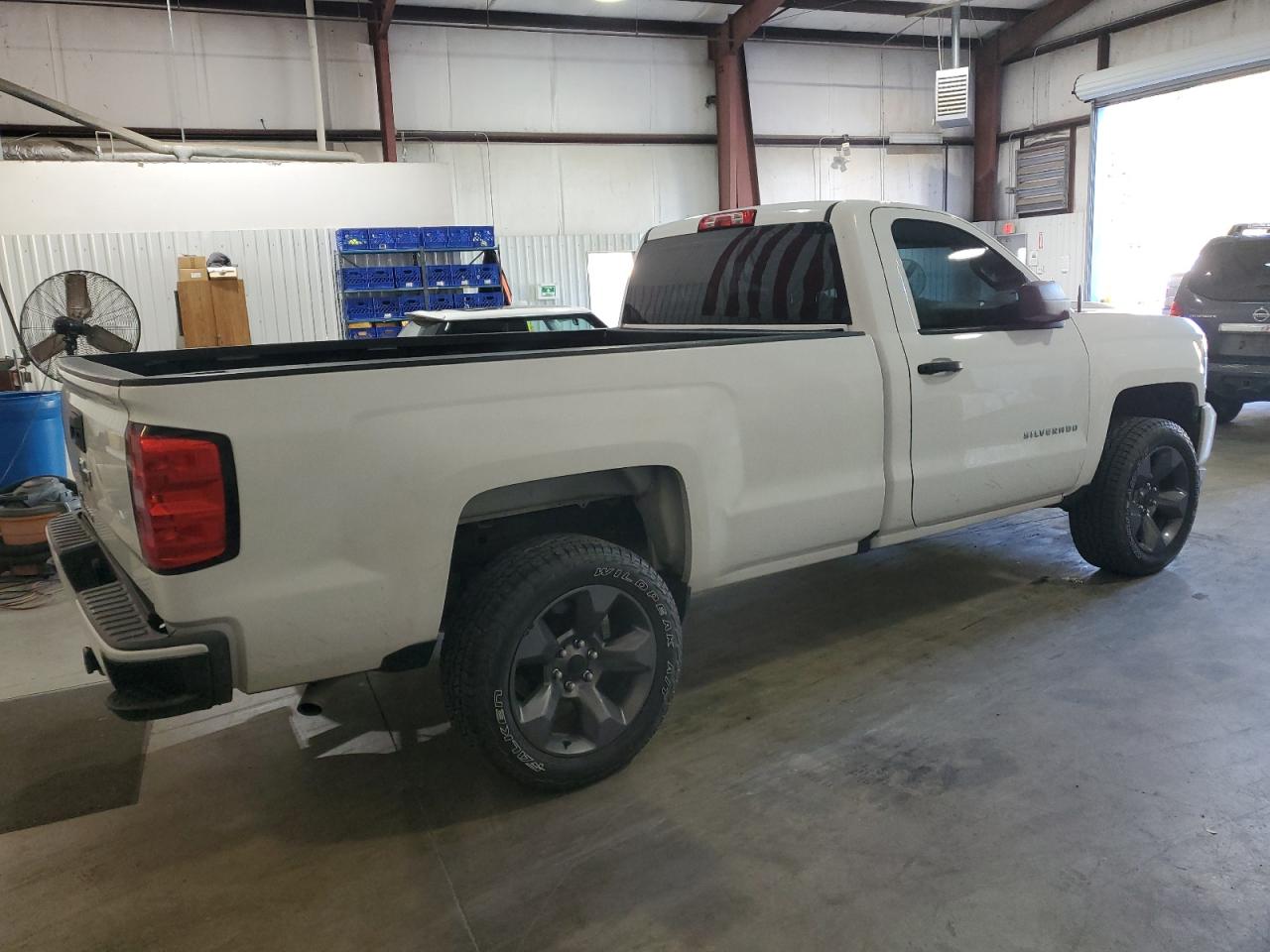 2017 Chevrolet Silverado VIN 1GCNCNEH5HZ295354 Copart auction photo, front end / minor dent/scratches damage thumbnail 3