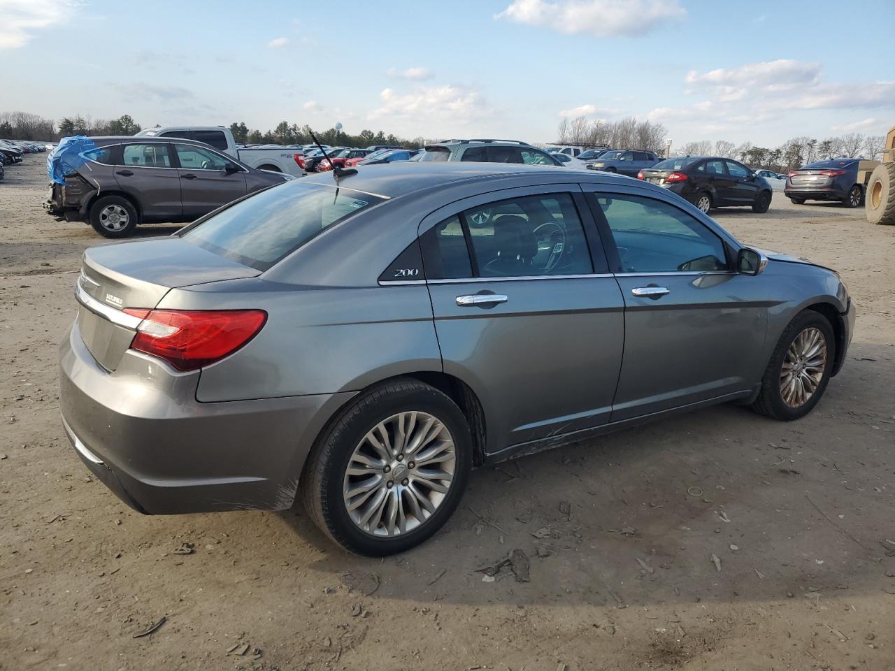 2011 Chrysler 200 VIN 1C3BC2FG5BN590285 Copart auction photo, front end / minor dent/scratches damage thumbnail 3