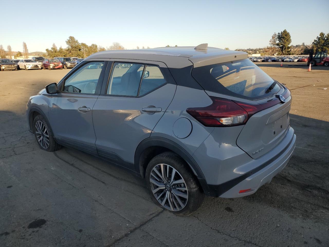2021 Nissan Kicks VIN 3N1CP5CV3ML487929 Copart auction photo, front end / side damage thumbnail 2