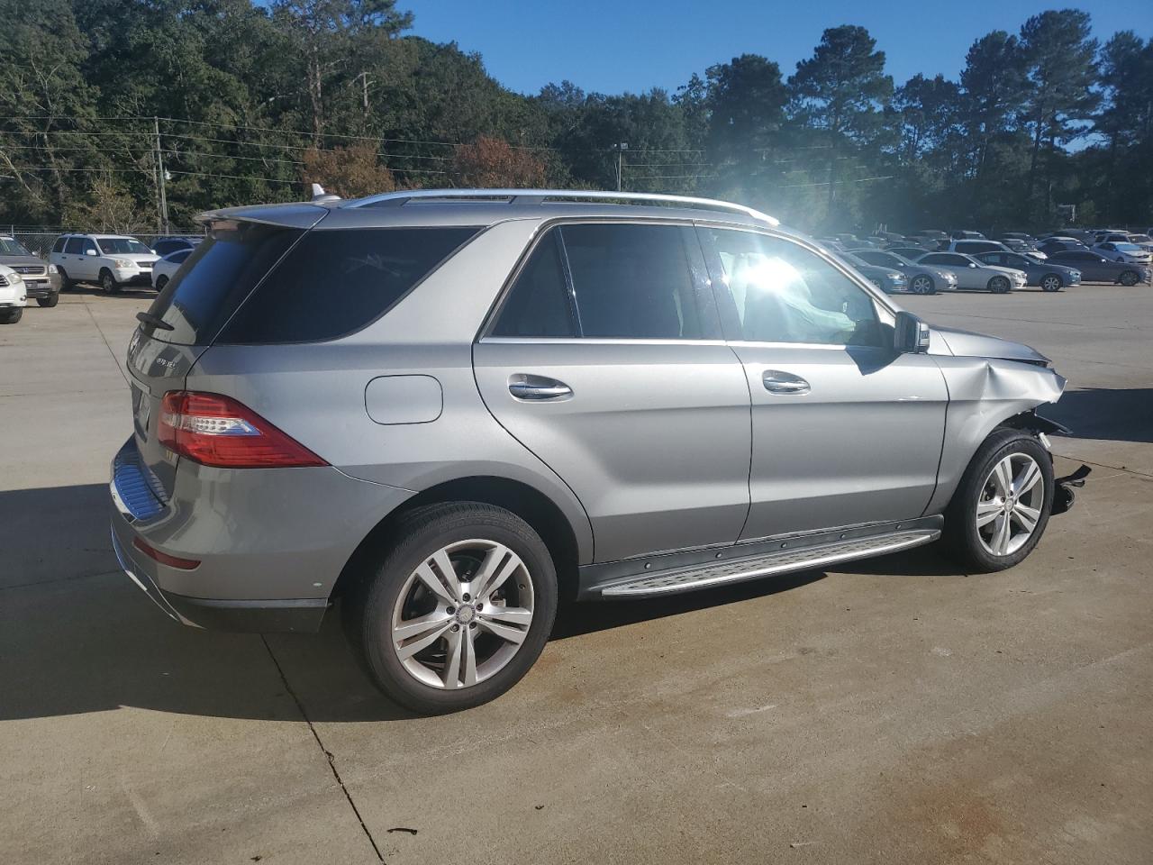 2015 Mercedes-Benz M-klasse VIN 4JGDA0EB5FA516345 Copart auction photo, front end damage thumbnail 3