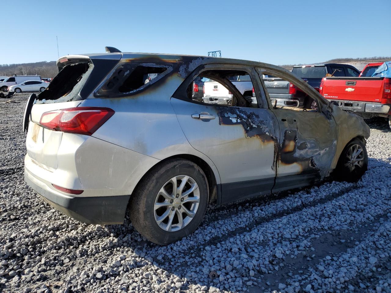 2018 Chevrolet Equinox VIN 2GNAXHEV0J6200072 Copart auction photo, burn damage thumbnail 3