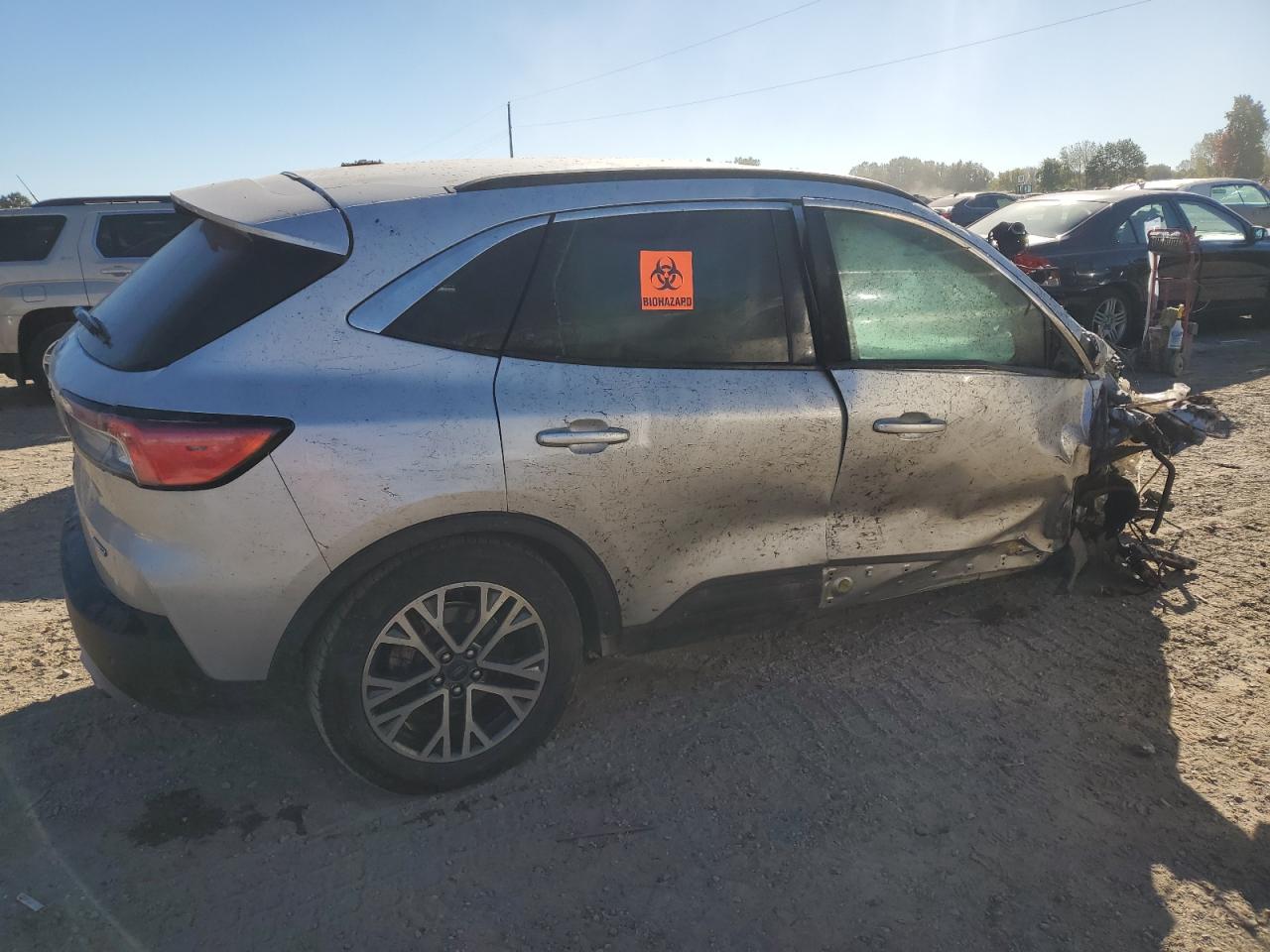 2020 Ford Escape VIN 1FMCU9H66LUB18187 Copart auction photo, front end / side damage thumbnail 3