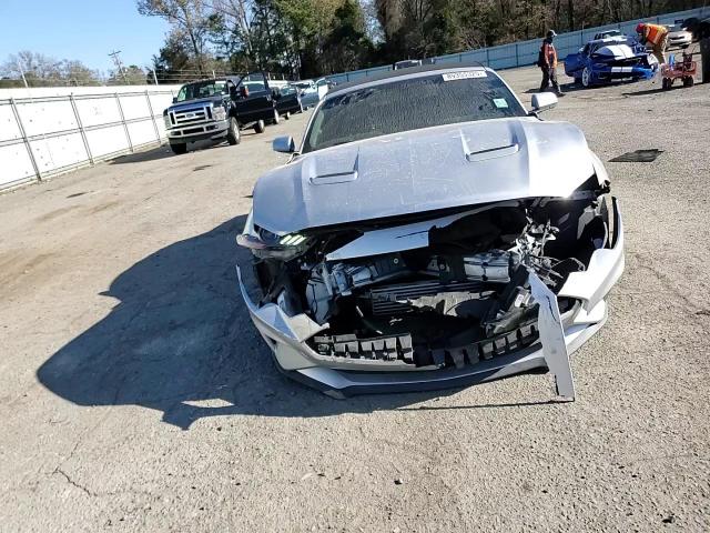 2019 Ford Mustang VIN 1FATP8UH6K5150276 Copart auction photo, front end / minor dent/scratches damage thumbnail 11