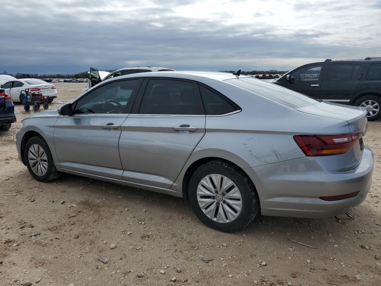 2019 Volkswagen Jetta VIN 3VWCB7BU3KM243315 Copart auction photo, front end / side damage thumbnail 2