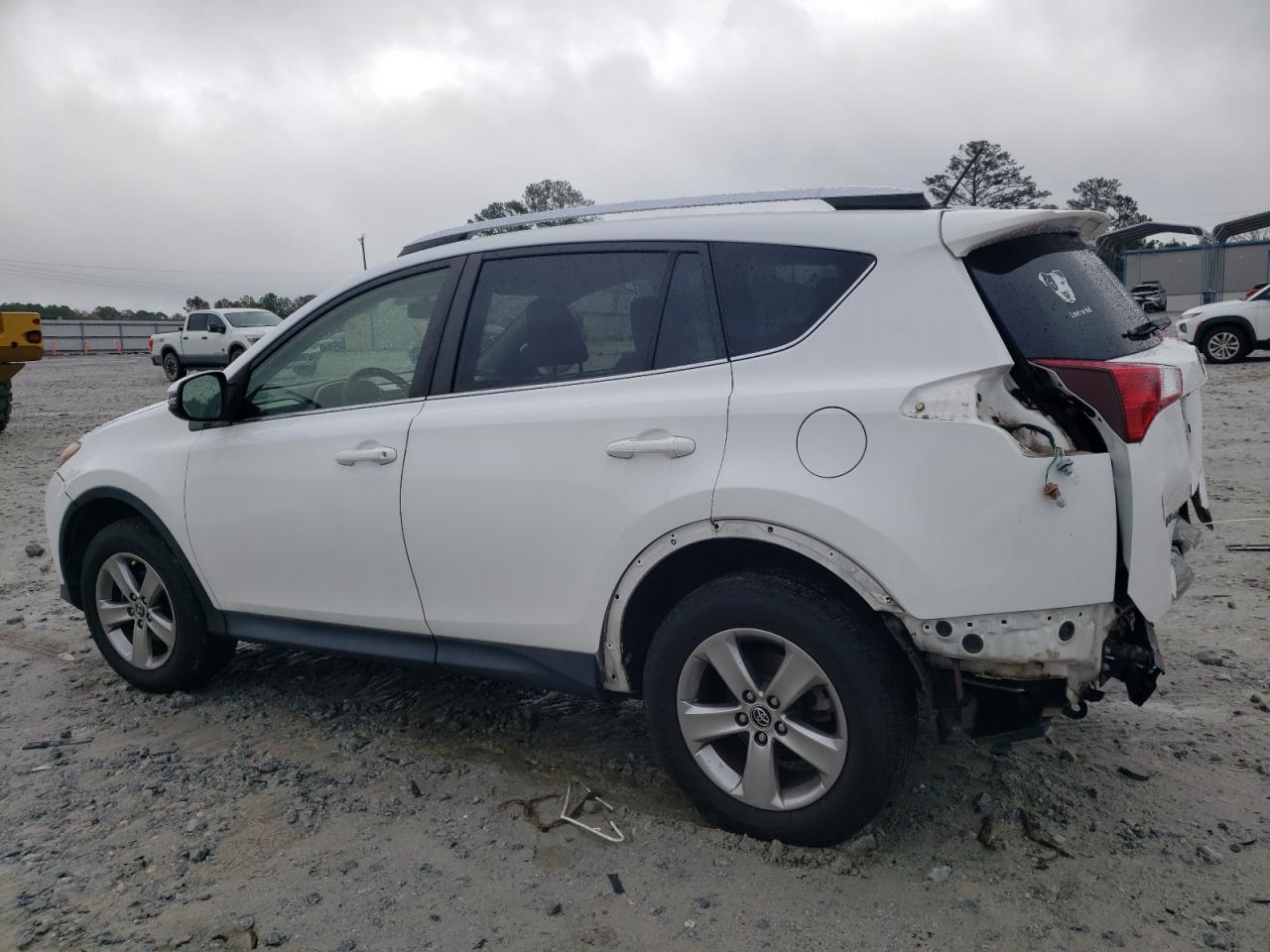 2015 Toyota RAV 4 VIN JTMWFREV4FD060673 Copart auction photo, rear end / minor dent/scratches damage thumbnail 2