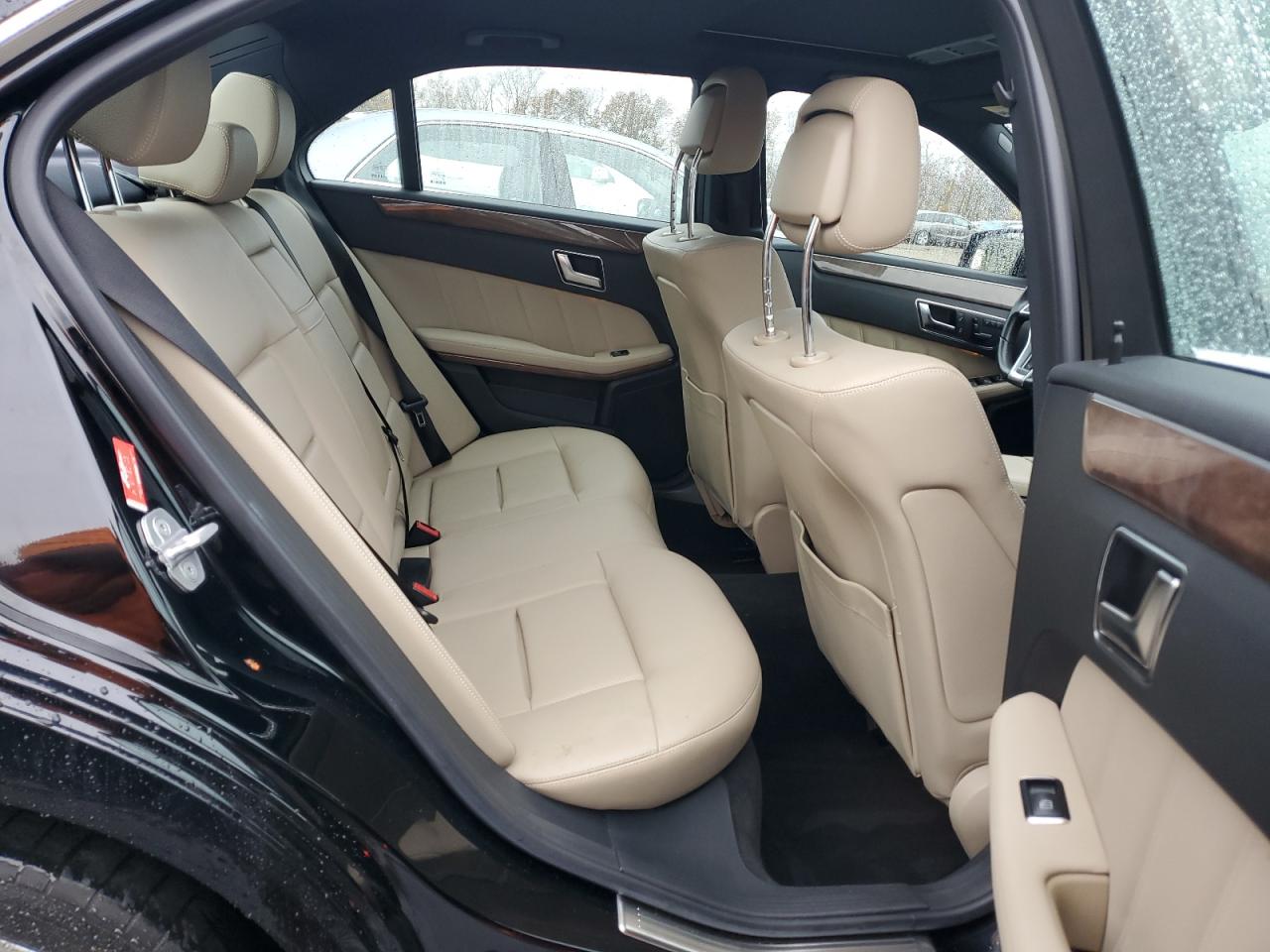 2013 Mercedes-Benz E-klasse VIN WDDHF8JB2DA717487 Copart auction photo, front end / minor dent/scratches damage thumbnail 10