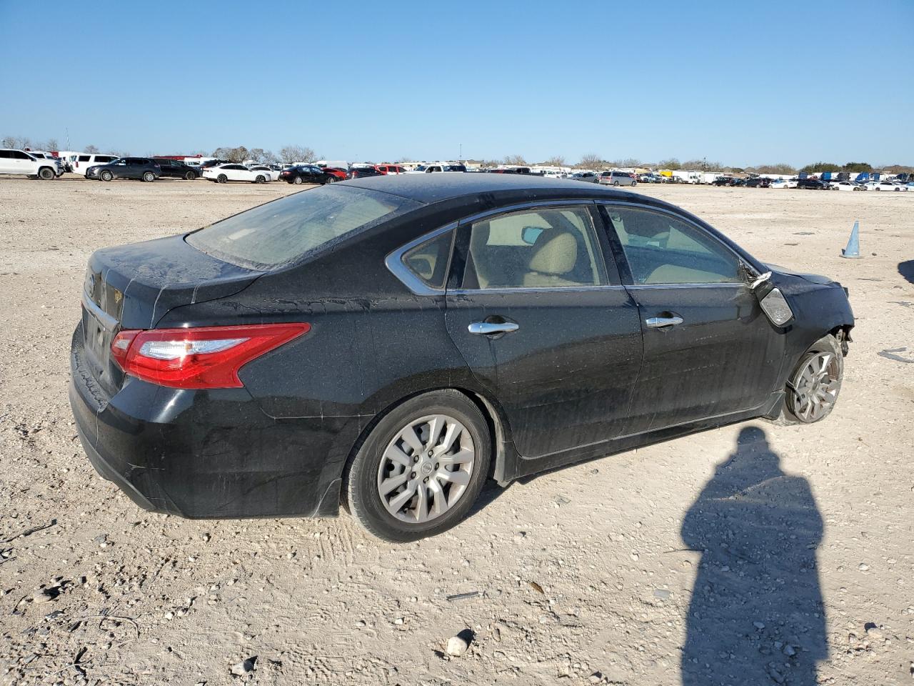2016 Nissan Altima VIN 1N4AL3AP3GN343302 Copart auction photo, front end / side damage thumbnail 3