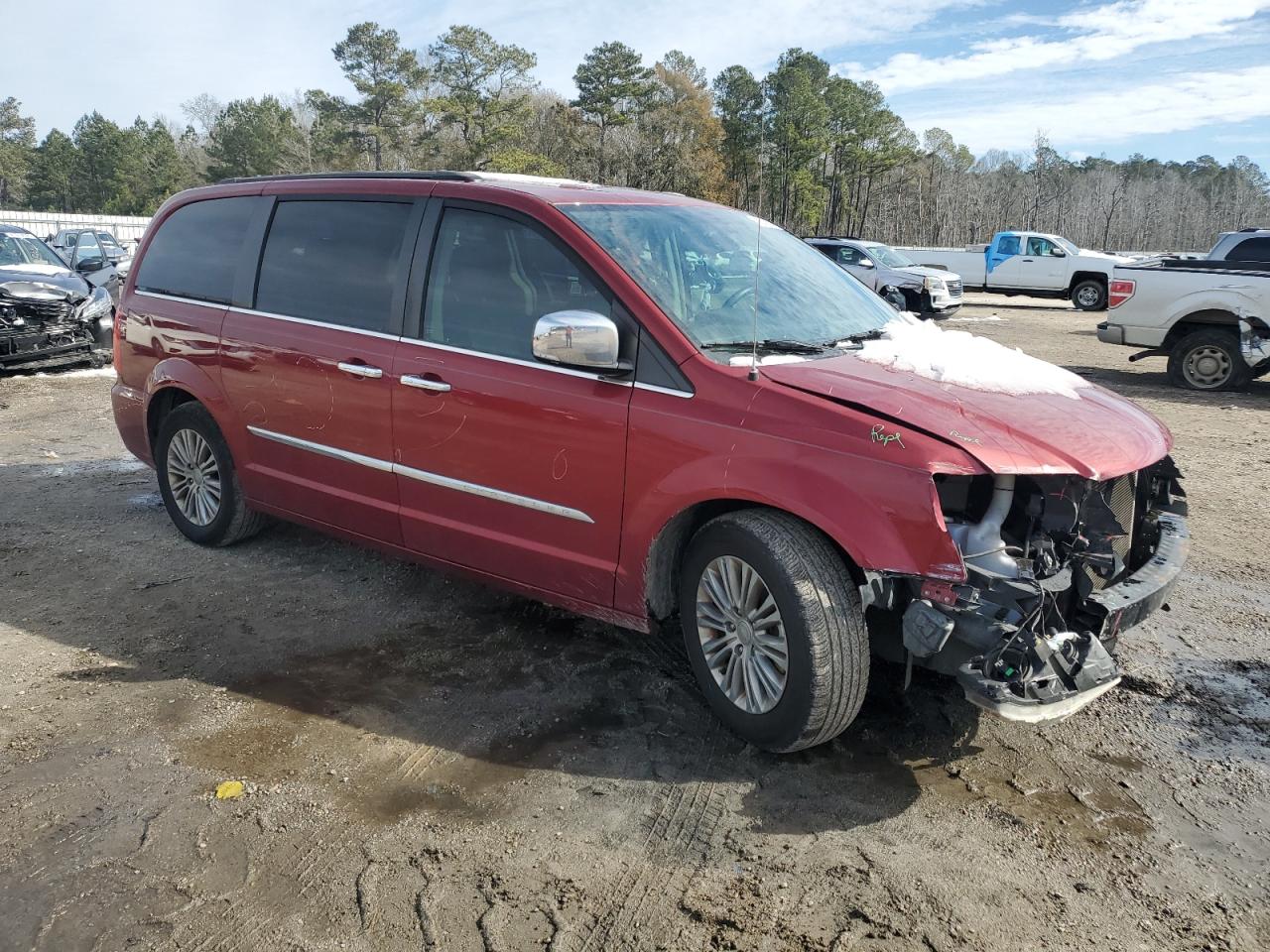 2016 Chrysler Town & Country VIN 2C4RC1CG0GR175572 Copart auction photo, front end damage thumbnail 4